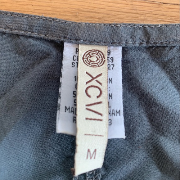 XCVI Contrast Vneck Short Sleeve Tee Shirt Tunic Gray  Women’s Medium Preloved - Picture 2 of 11